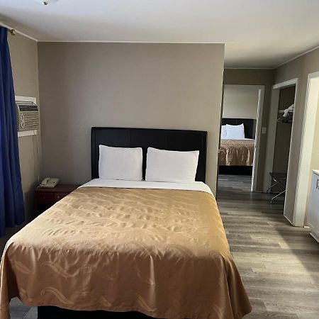 Timberly Motel Gaylord Kültér fotó